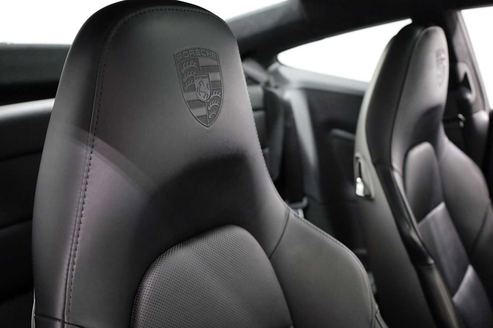 Used 2019 Porsche 911 Turbo image 23