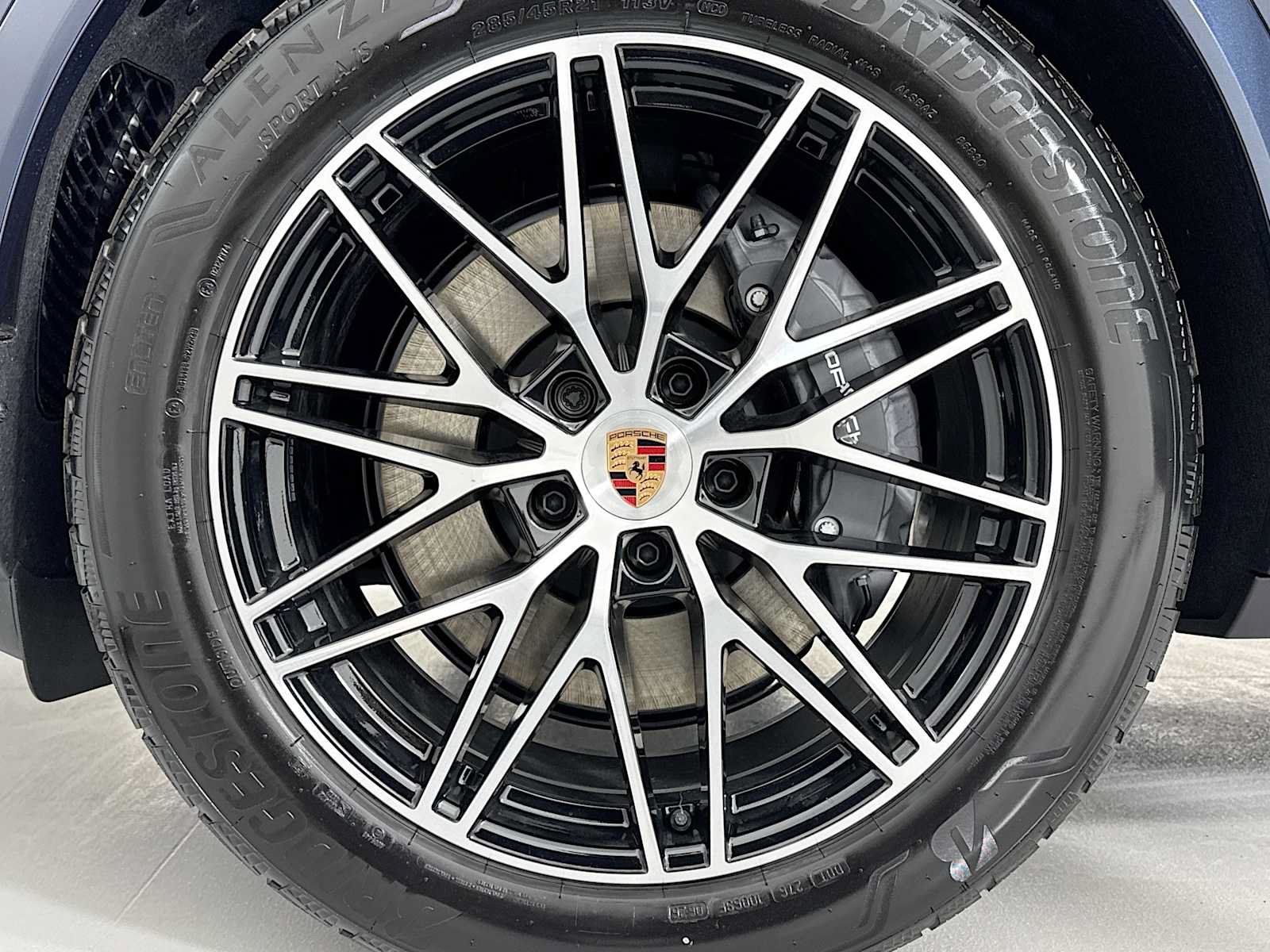 New 2026 Porsche Cayenne AWD/4WD image 32