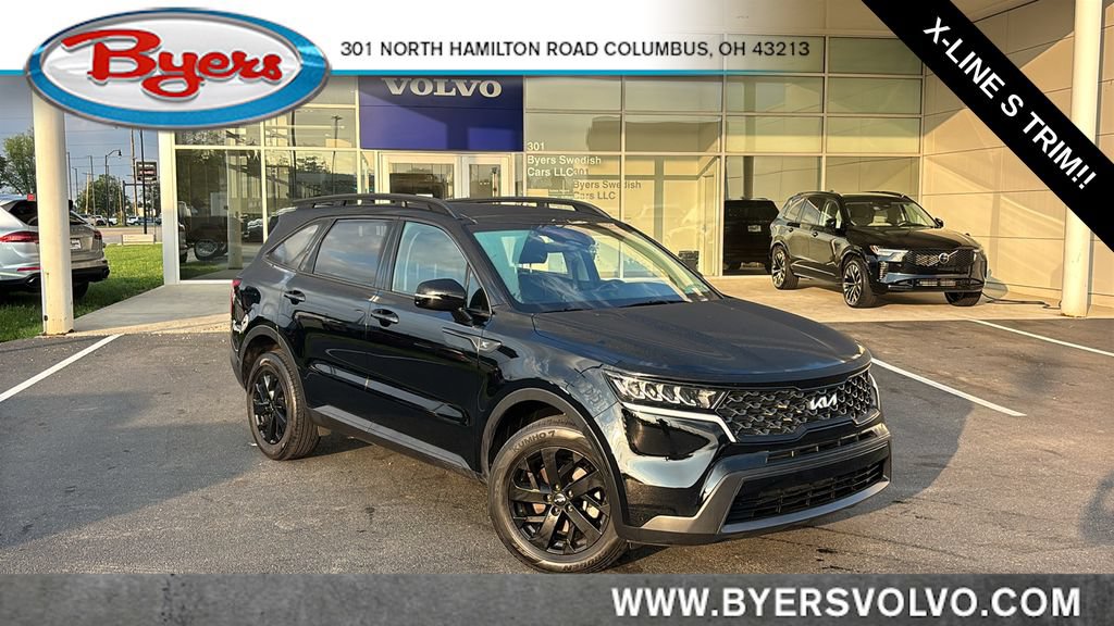 Used 2023 Kia Sorento S w/ Panoramic Sunroof Package