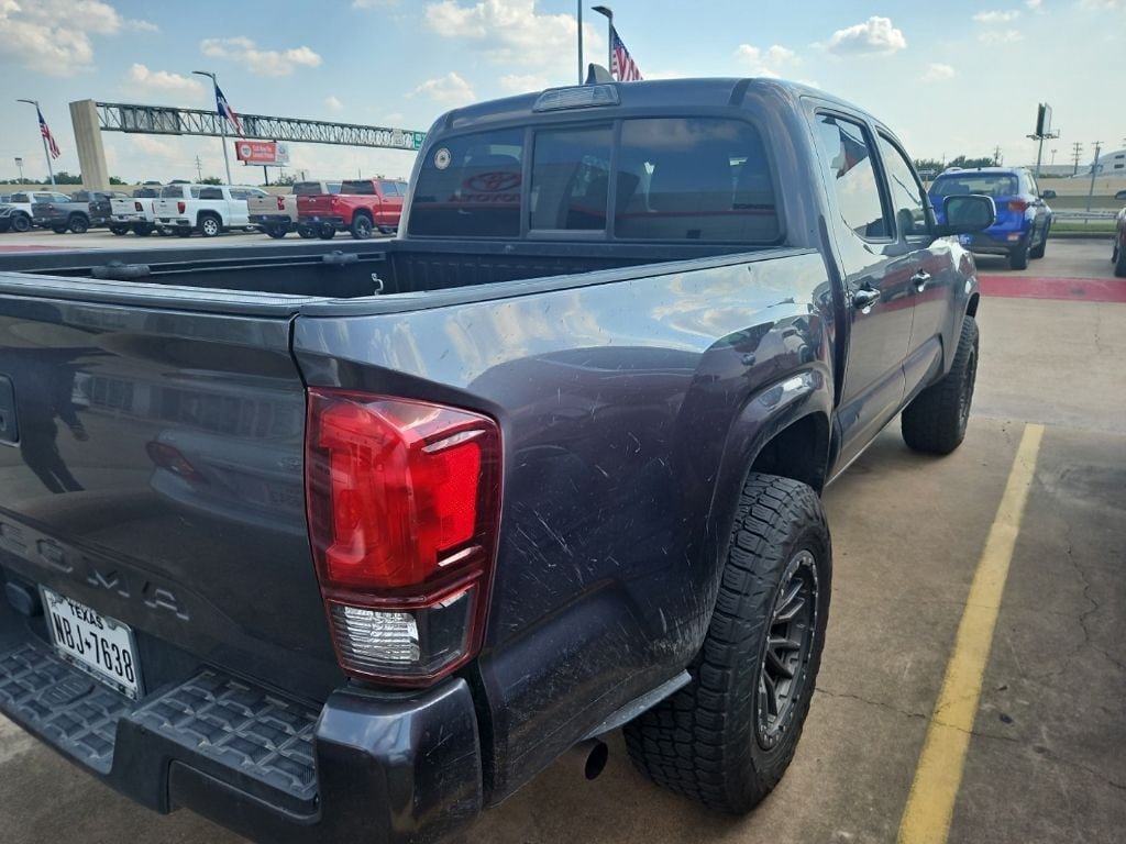 Used 2020 Toyota Tacoma SR w/ SR Convenience Package RWD image 3