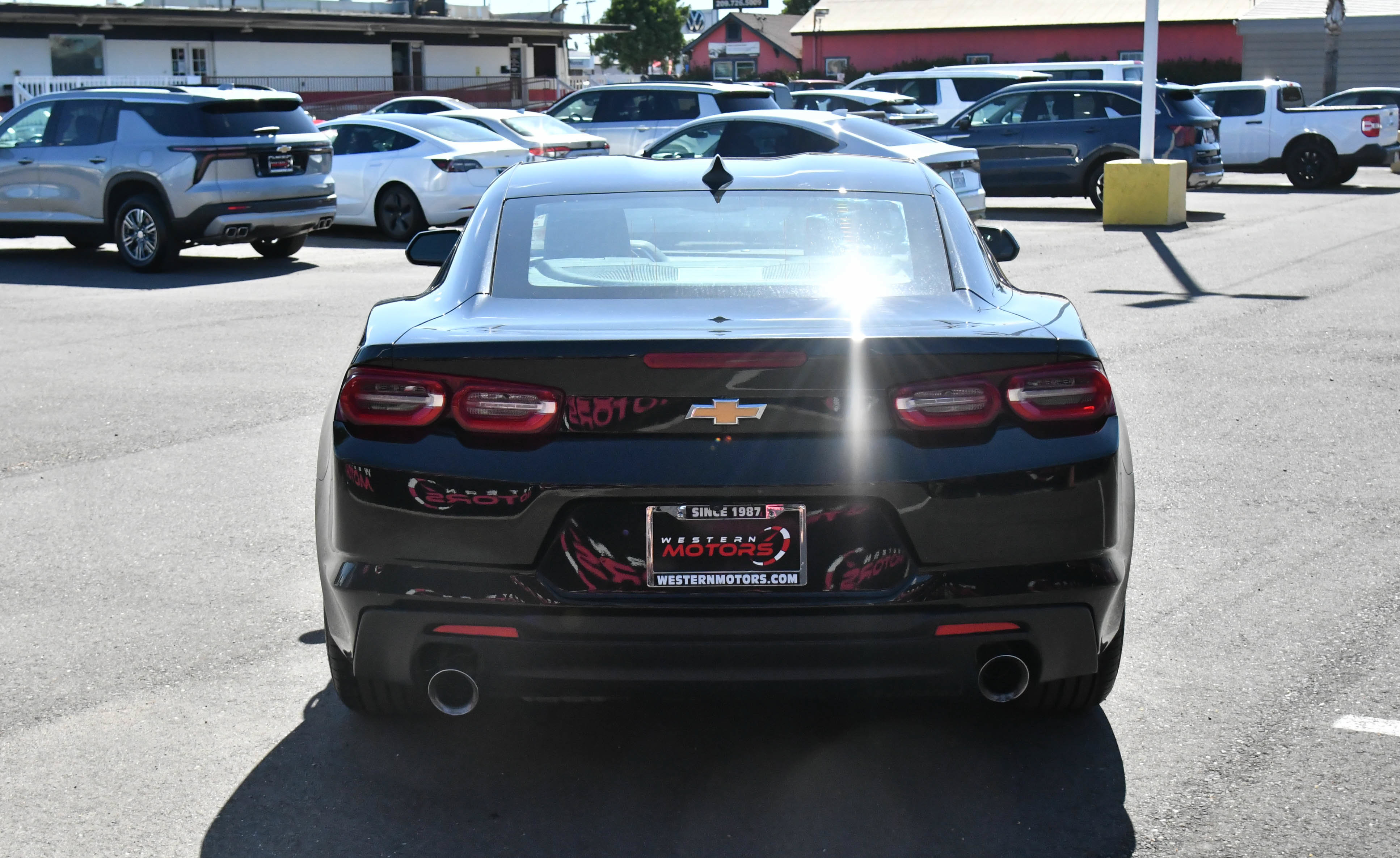 Used 2023 Chevrolet Camaro LT RWD image 7