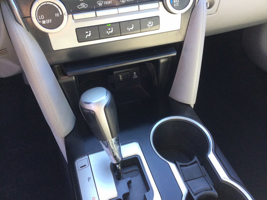 Used 2014 Toyota Camry LE image 18