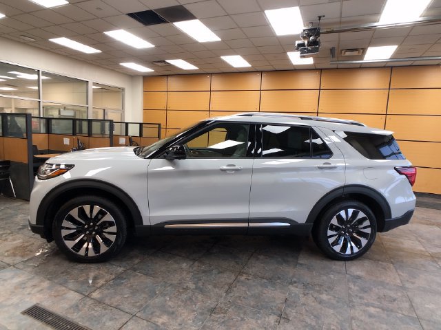 New 2027 Ford Explorer Platinum w/ LUX Leather Package AWD/4WD image 4