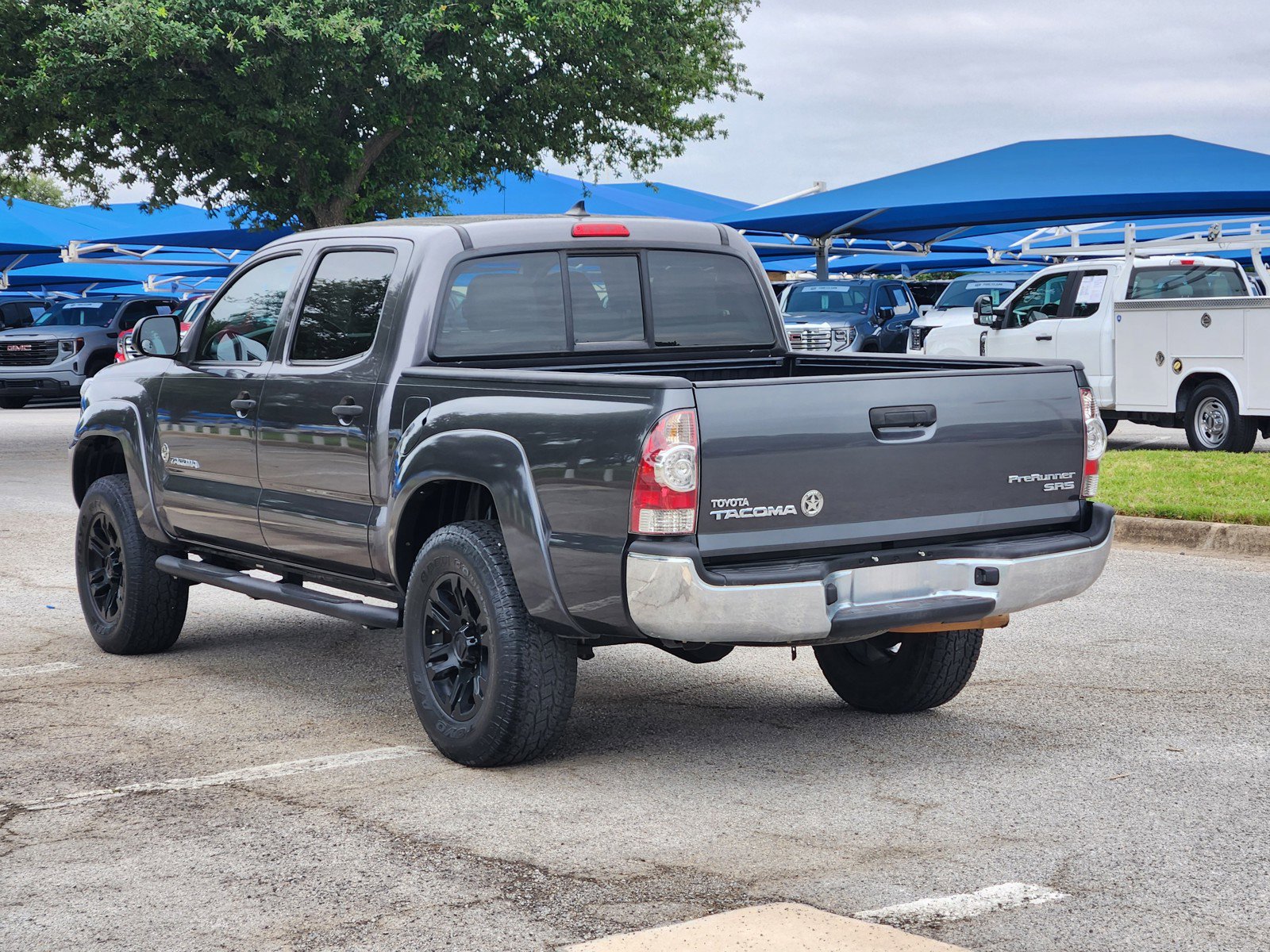 Used 2015 Toyota Tacoma PreRunner w/ SR5 Package RWD image 4