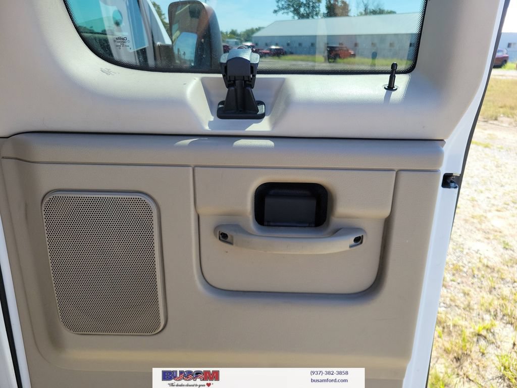 Used 2009 Ford E-350 and Econoline 350 XLT RWD image 10
