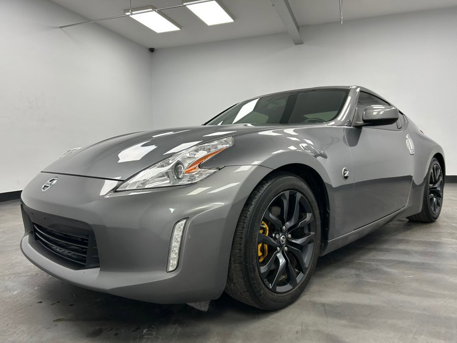 Used 2016 Nissan 370Z Touring Sport image 2