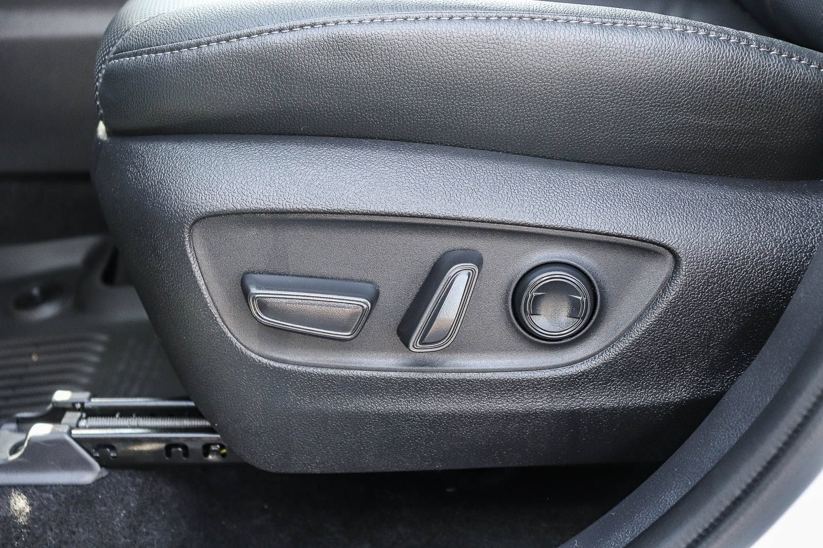 Certified 2025 Toyota Grand Highlander AWD Hybrid image 27