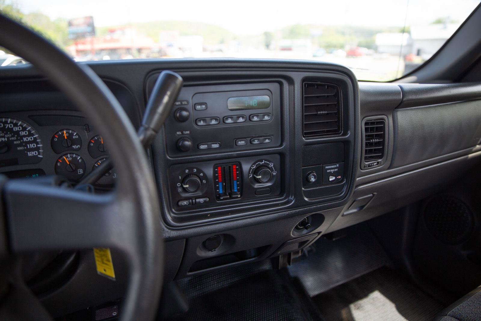 Used 2003 Chevrolet Silverado 2500 W/T w/ Snow Plow Prep Package AWD/4WD image 13