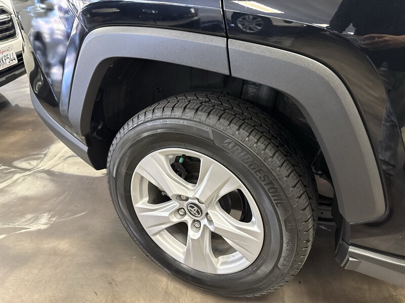 Used 2020 Toyota RAV4 XLE AWD/4WD image 13