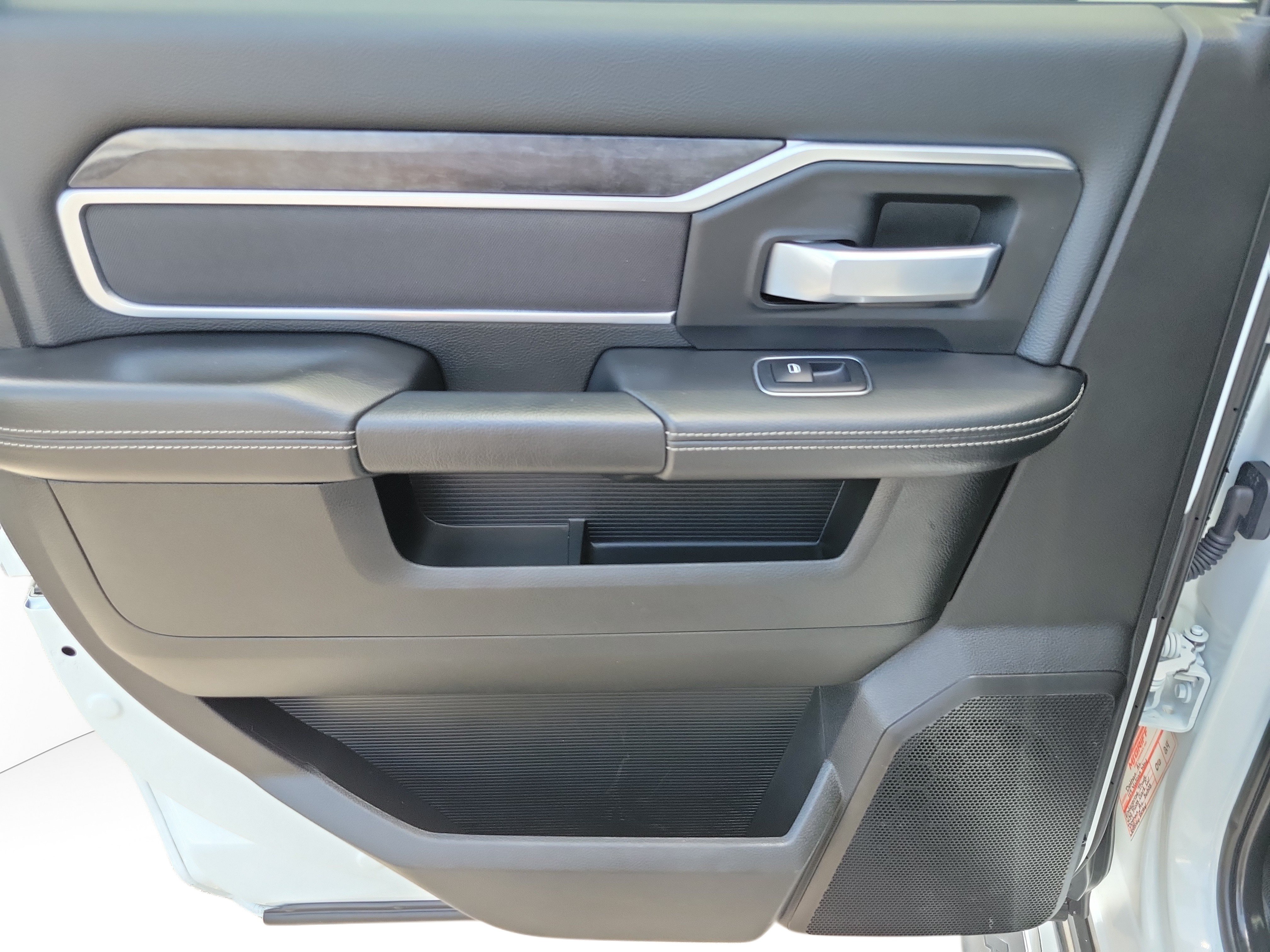 Used 2024 RAM 3500 Big Horn AWD/4WD image 11