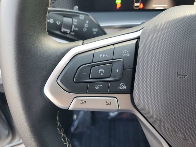 Certified 2025 Volkswagen Tiguan S image 17