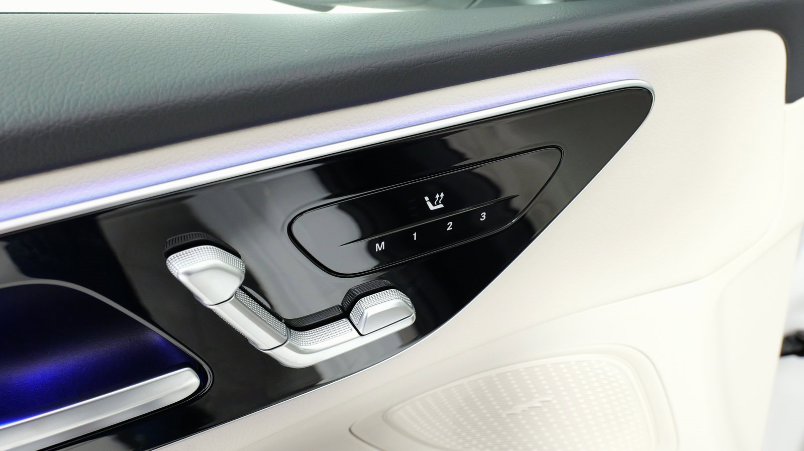 Used 2024 Mercedes-Benz C 300 4MATIC Sedan image 45