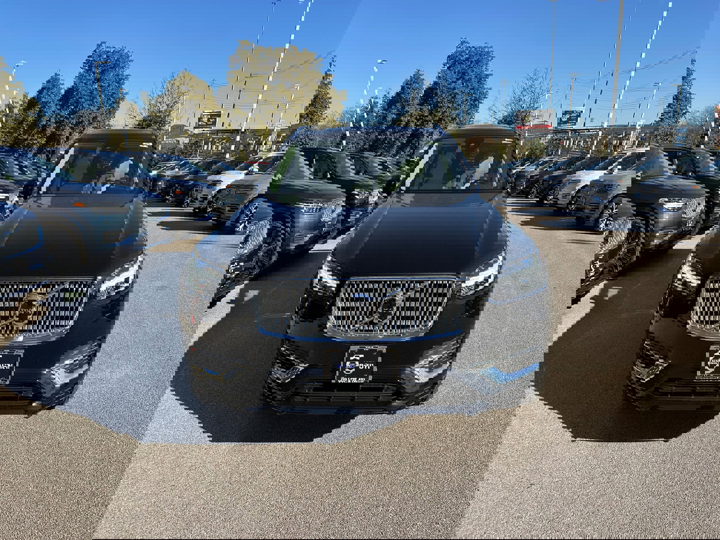 New 2025 Volvo XC90 T8 Plus w/ Protection Package Premier image 6