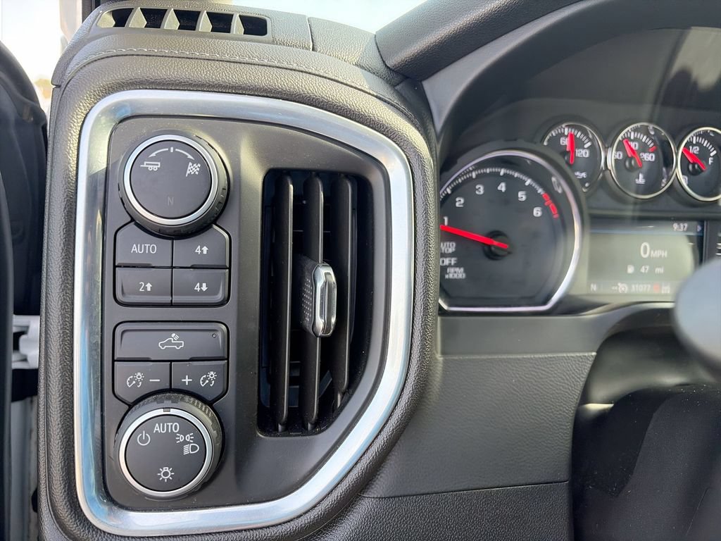 Certified 2019 Chevrolet Silverado 1500 LT w/ All-Star Edition AWD/4WD image 26