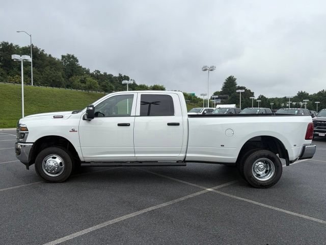 New 2026 RAM 3500 Tradesman AWD/4WD image 4