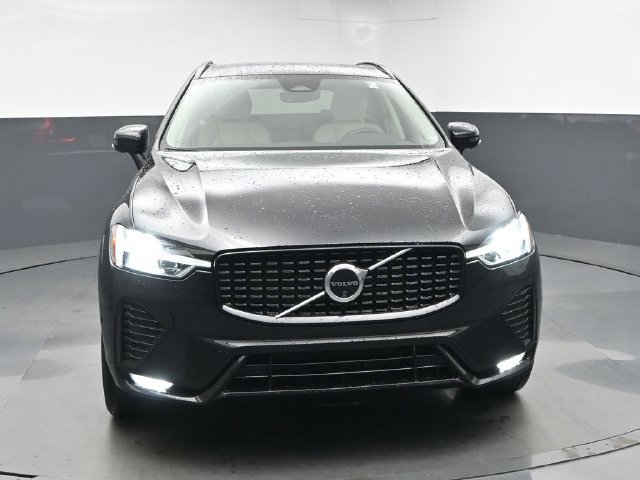 Used 2024 Volvo XC60 B5 Plus w/ Protection Package Premier AWD/4WD image 2