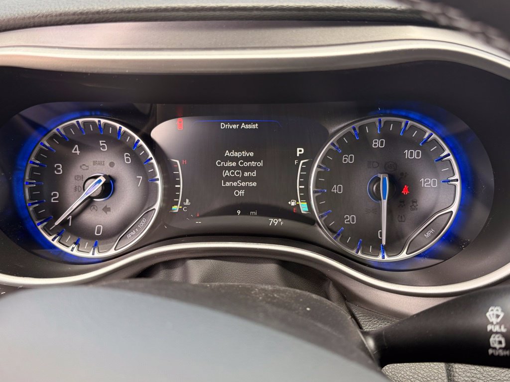 New 2026 Chrysler Pacifica Select FWD image 17