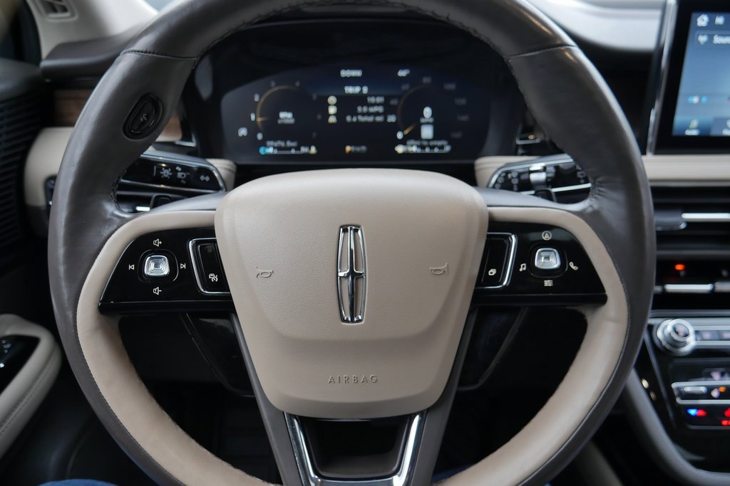 Used 2022 Lincoln Corsair Reserve w/ Equipment Group 201A image 11