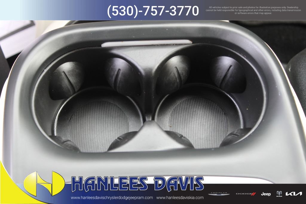 Used 2024 Chrysler Pacifica Touring-L image 23