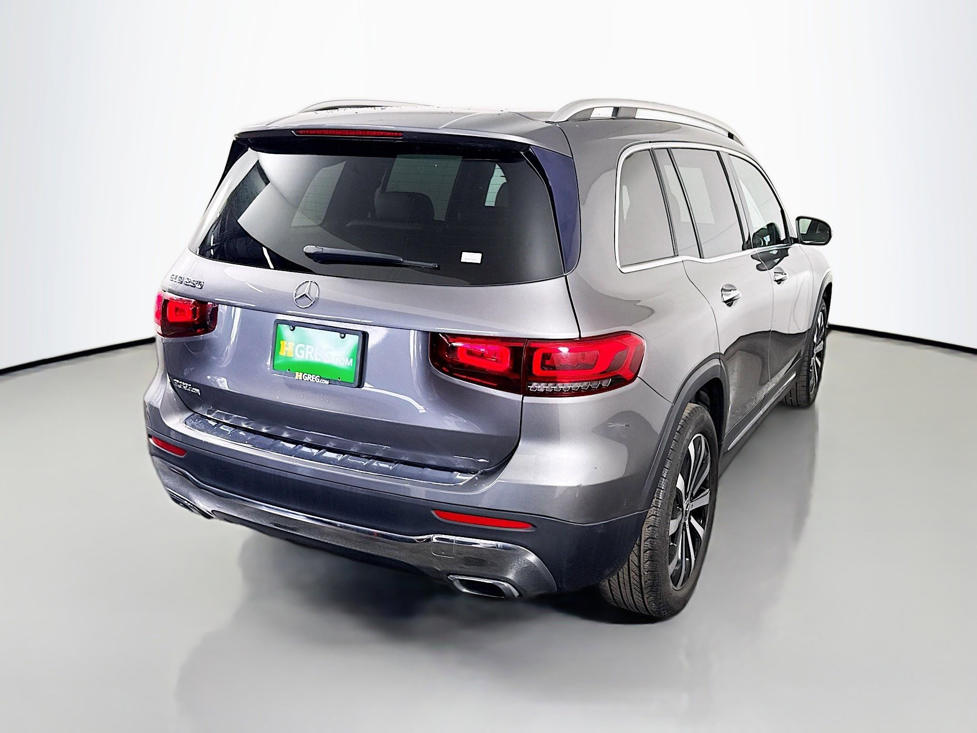 Used 2022 Mercedes-Benz GLB 250 w/ Premium Package Lite image 10
