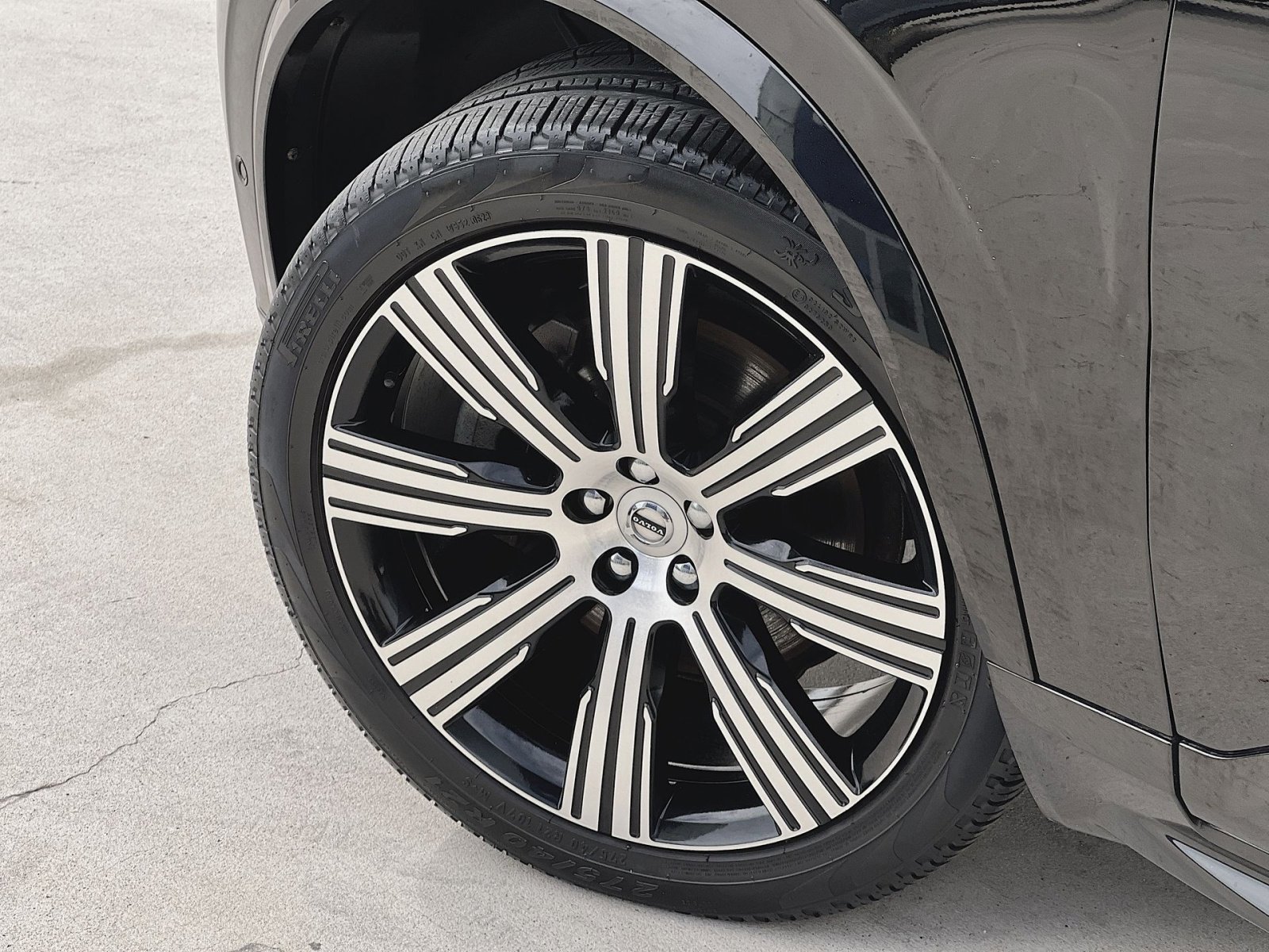 Certified 2023 Volvo XC90 B6 Ultimate w/ Protection Package Premier AWD/4WD image 20