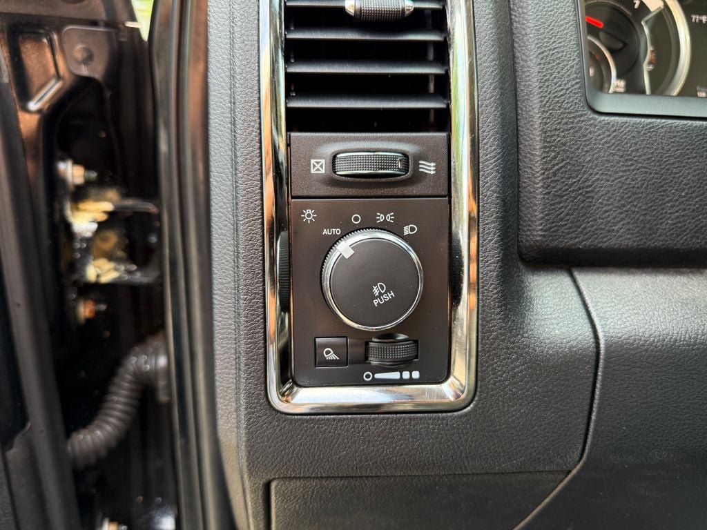 Used 2014 RAM 1500 Sport w/ Convenience Group AWD/4WD image 21