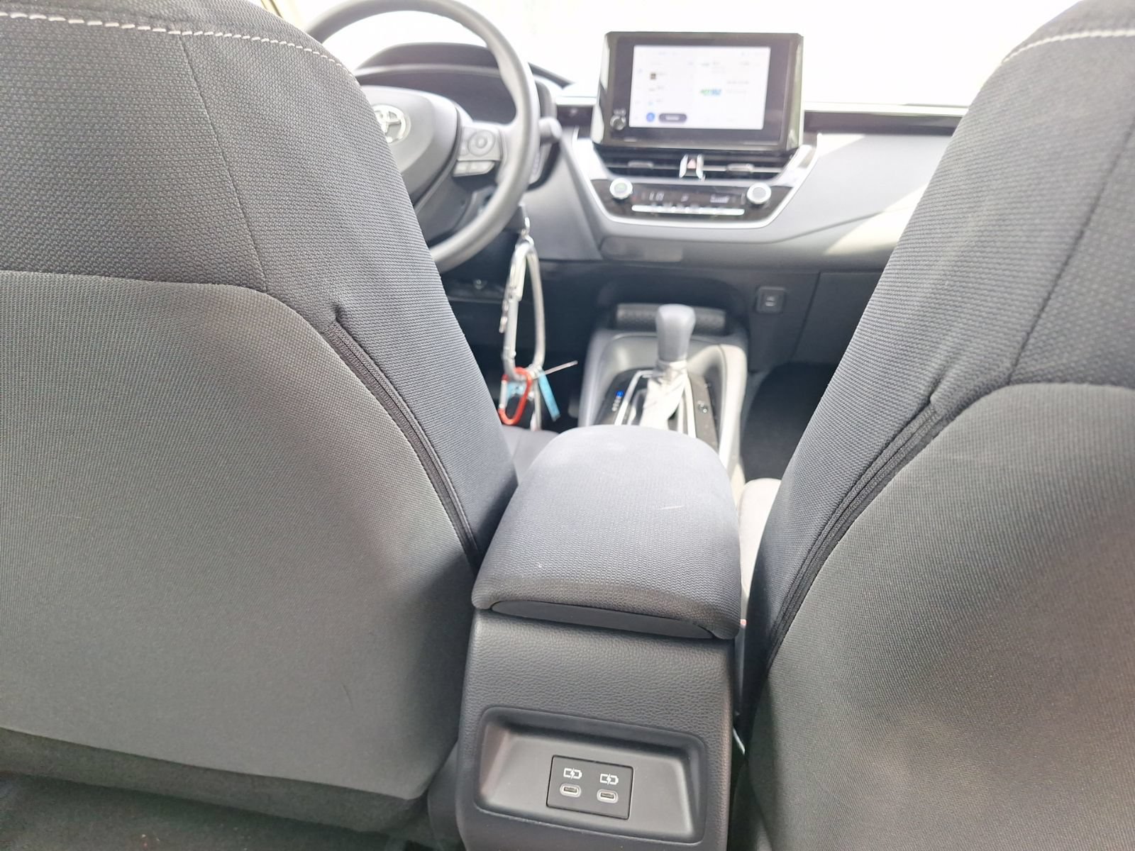 Used 2026 Toyota Corolla LE FWD image 31