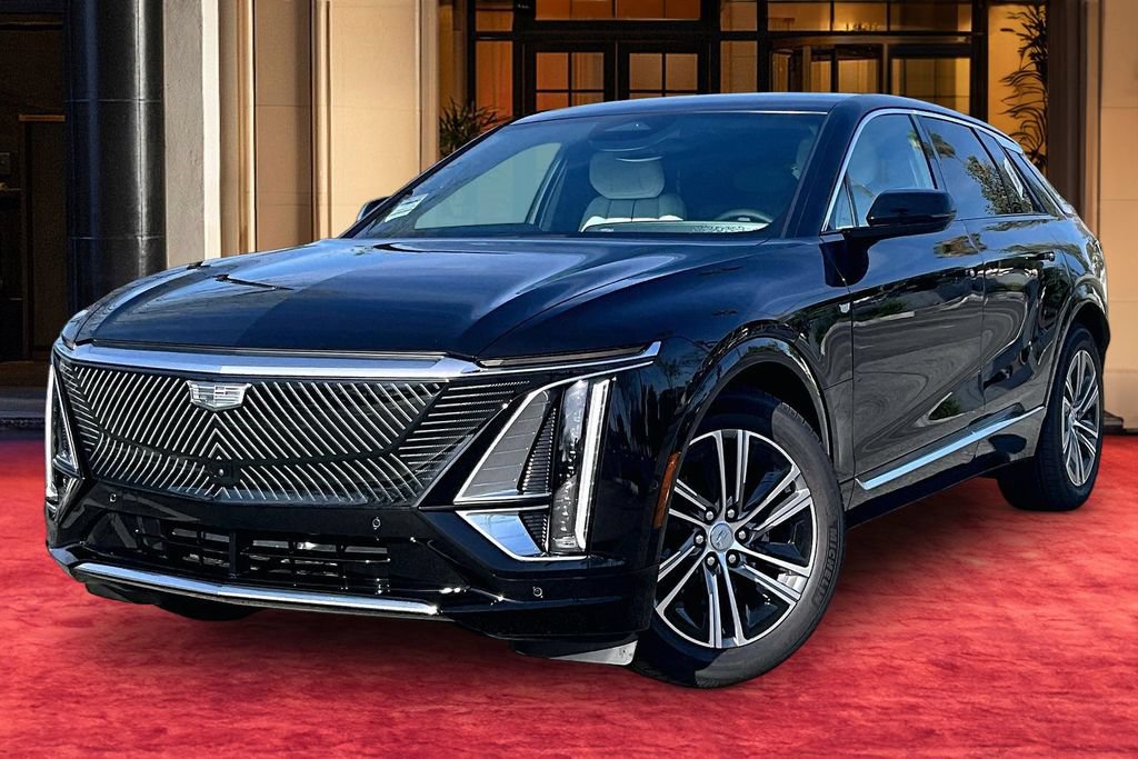 New 2026 Cadillac Lyriq Luxury w/ LPO, Floor Liner Package