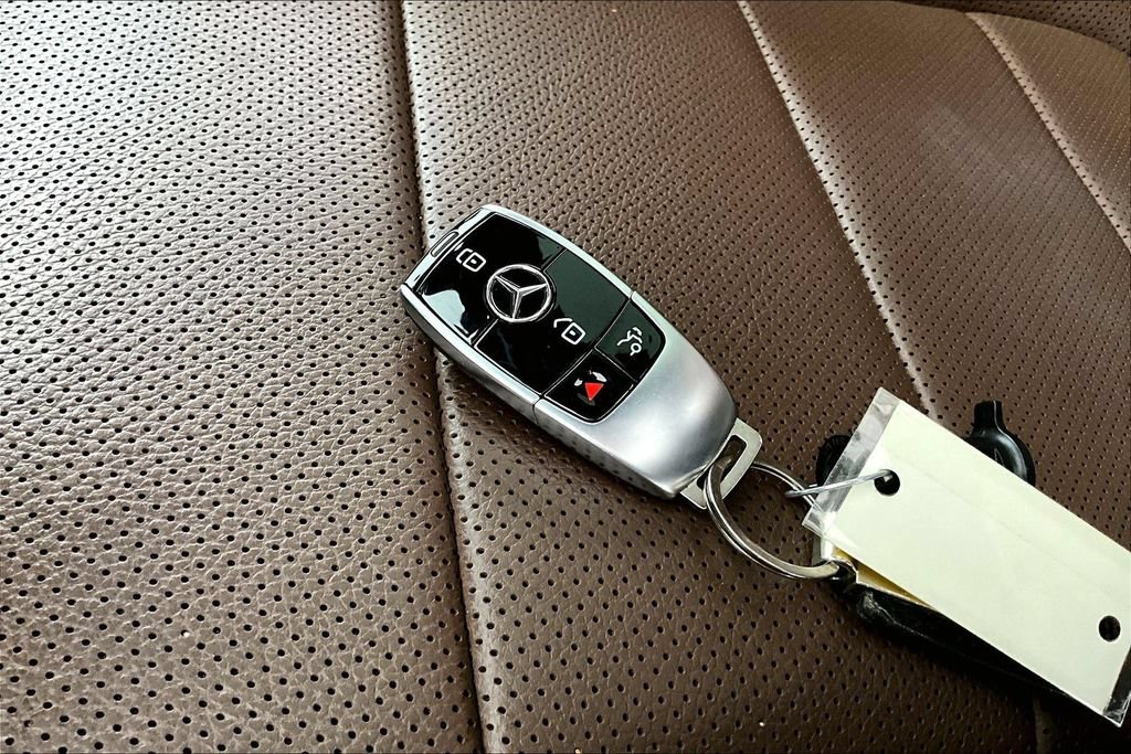Used 2023 Mercedes-Benz E 450 4MATIC All-Terrain Wagon image 11