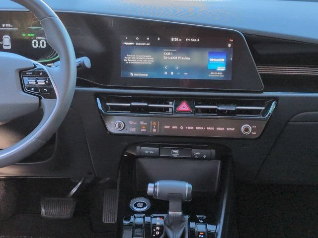 Used 2024 Kia Niro EX FWD image 17