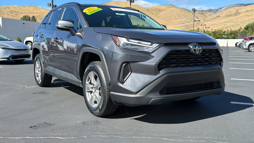 Certified 2025 Toyota RAV4 XLE AWD/4WD image 1