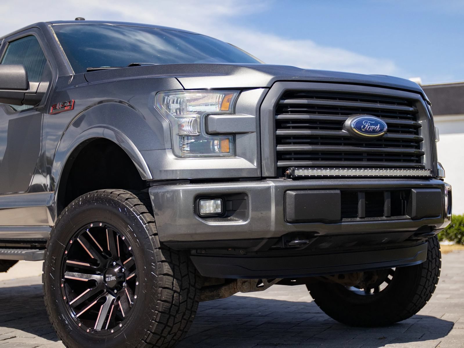 Used 2016 Ford F150 XLT w/ Equipment Group 302A Luxury AWD/4WD image 3