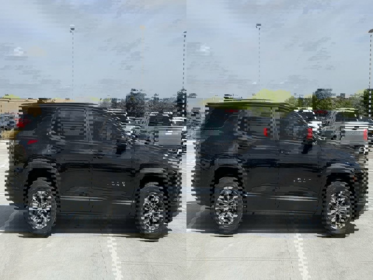 New 2026 Chevrolet Equinox LT w/ Safety and Technology Package FWD image 3