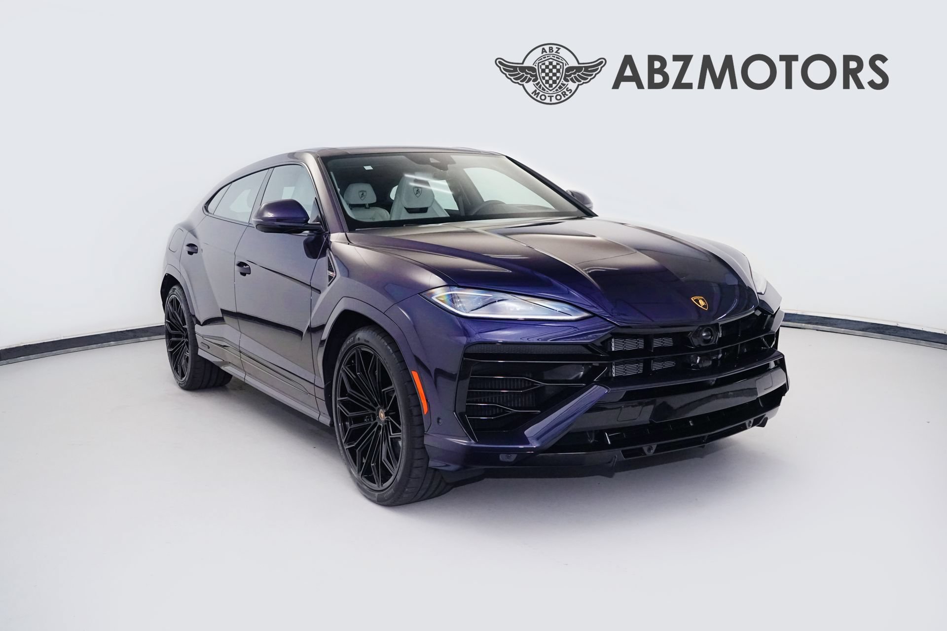 Used 2025 Lamborghini Urus SE