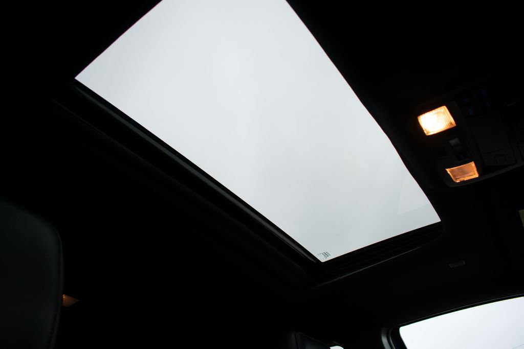 Used 2023 Toyota Tacoma Limited image 15