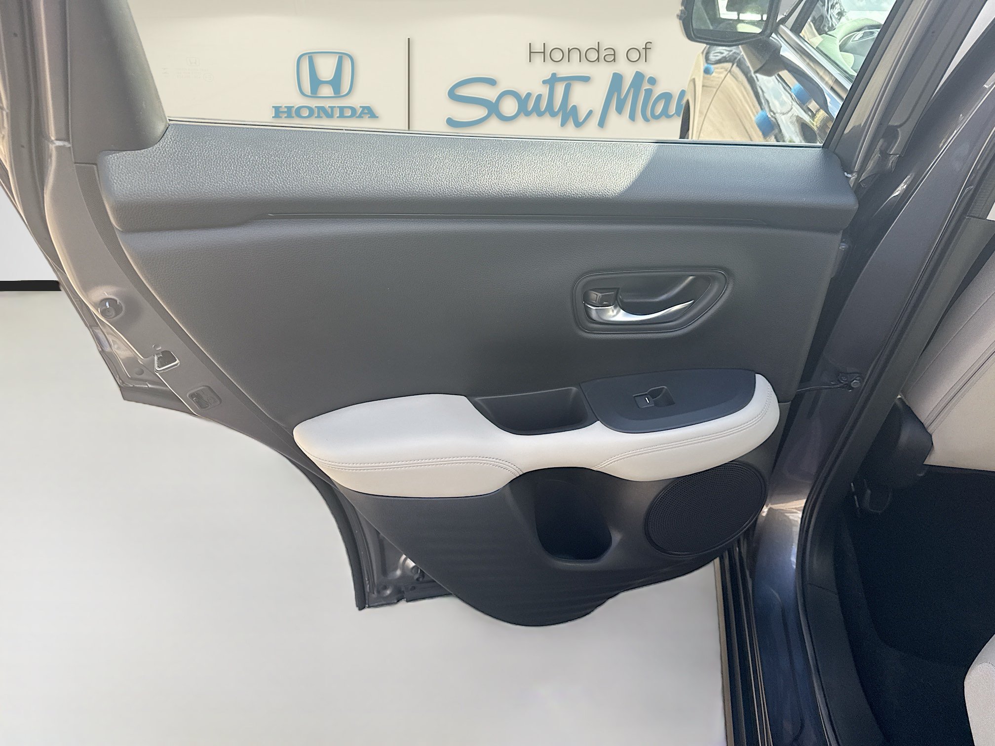 Used 2024 Honda HR-V LX image 24
