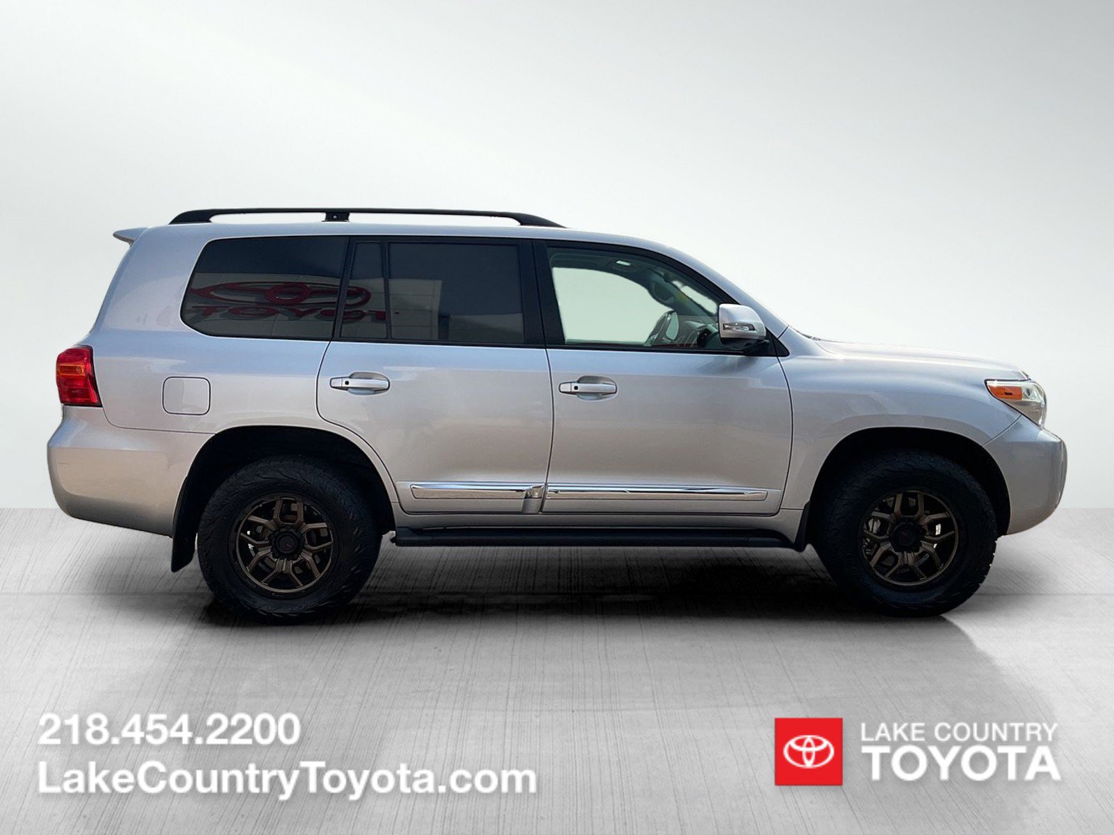 Used 2014 Toyota Land Cruiser AWD/4WD image 6