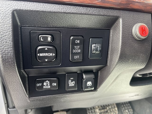 Used 2016 Toyota Tundra Limited w/ Limited Premium Package image 18