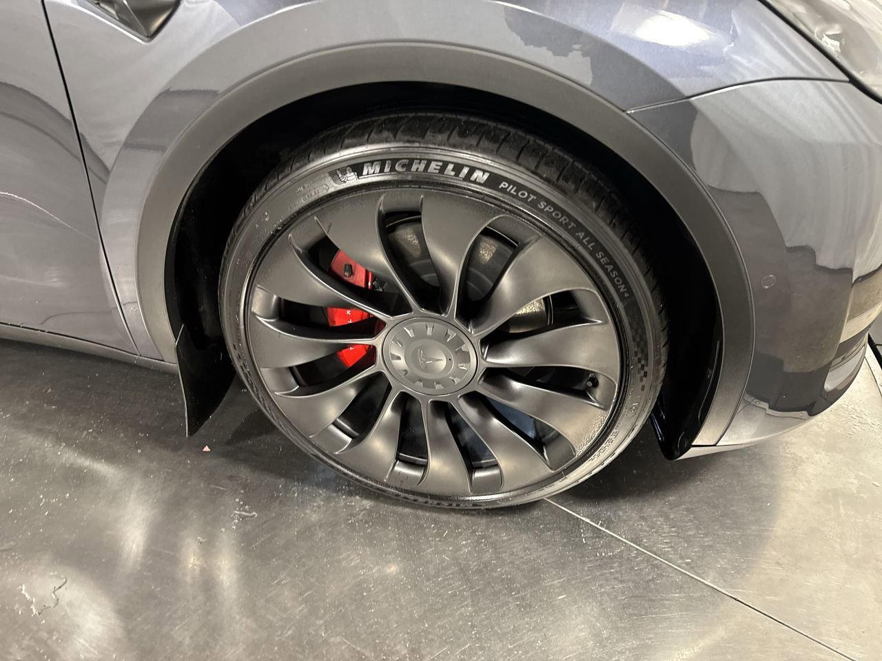Used 2022 Tesla Model Y Performance image 14
