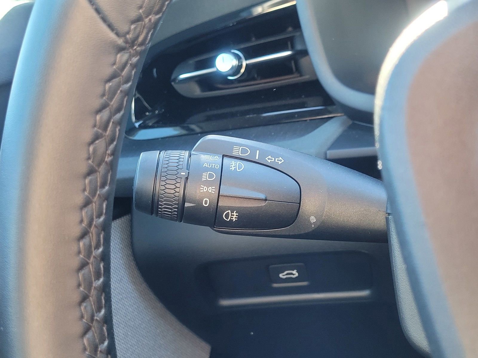 Used 2024 Polestar Polestar 2 image 23