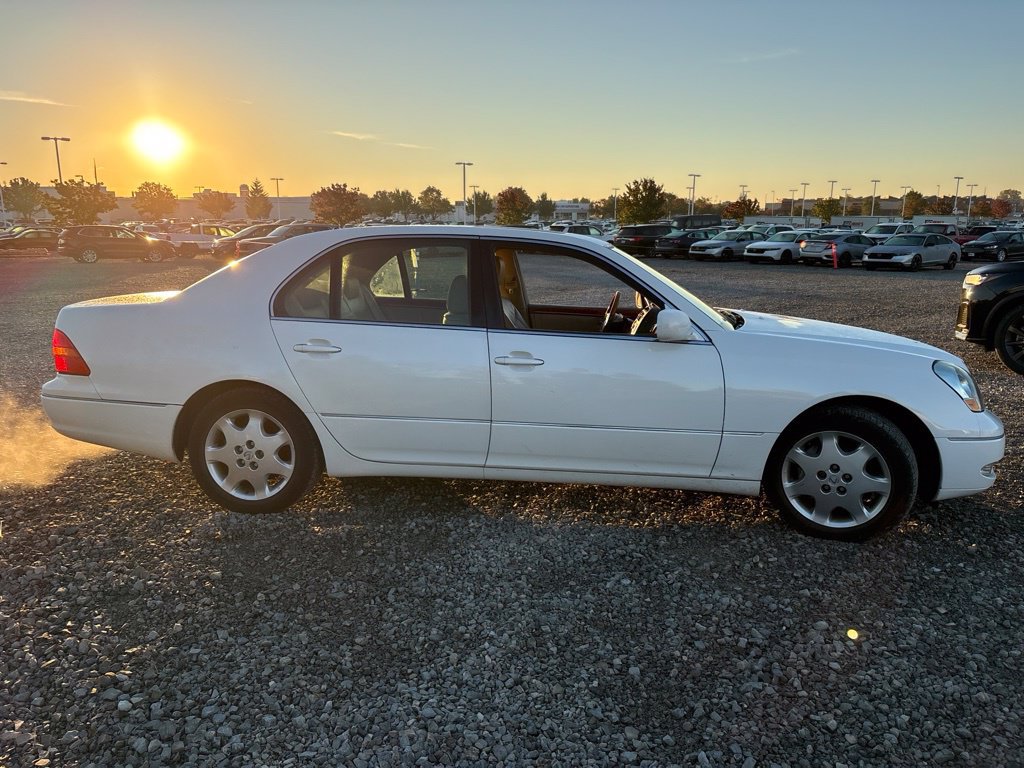 Used 2003 Lexus LS 430 RWD image 10