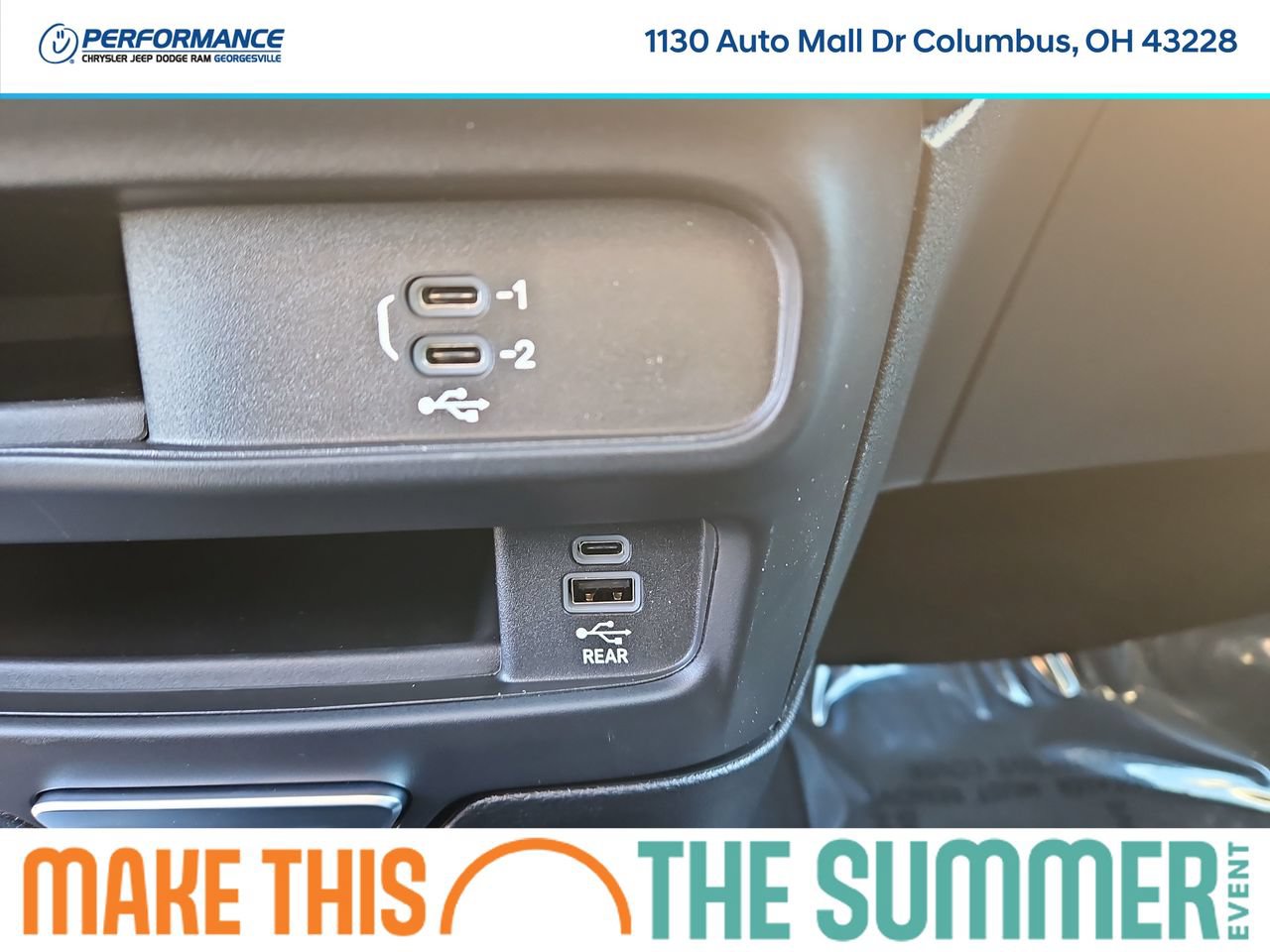 New 2026 Chrysler Pacifica Select AWD/4WD image 30