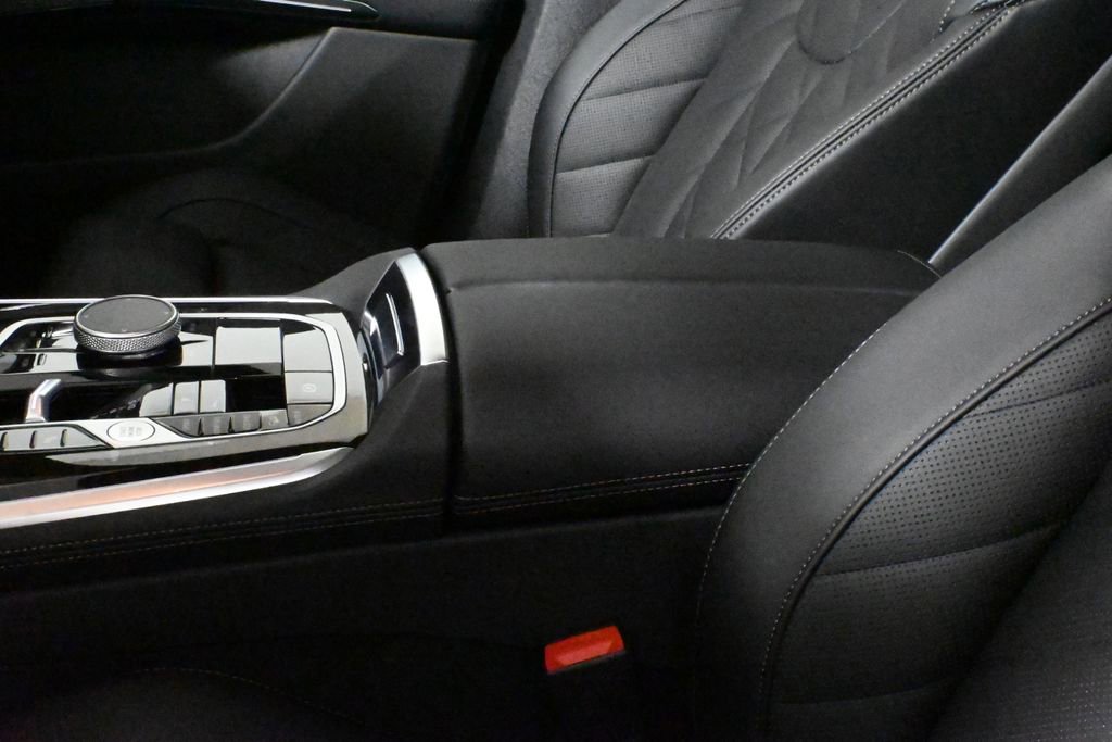 Used 2026 BMW X5 xDrive40i w/ M Sport Package image 26