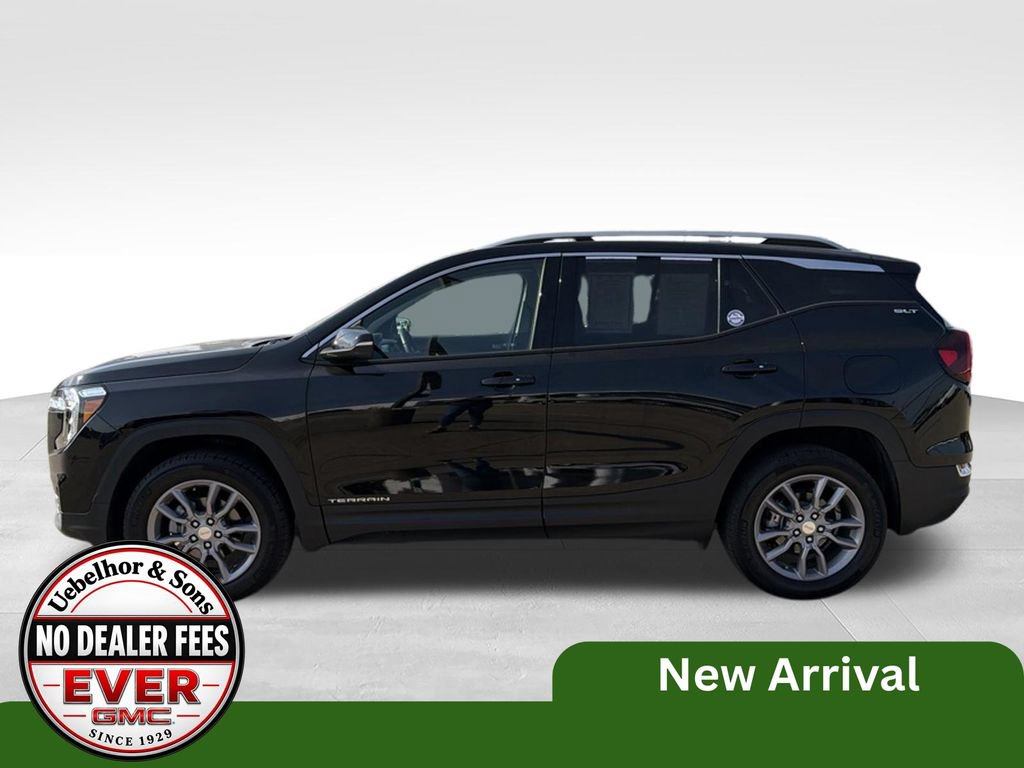 Used 2024 GMC Terrain SLT AWD/4WD image 16