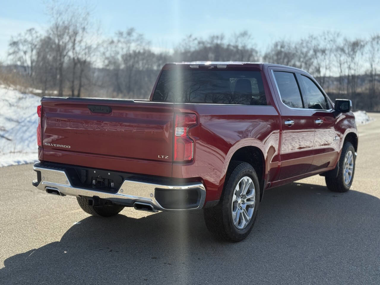 Used 2025 Chevrolet Silverado 1500 LTZ image 8