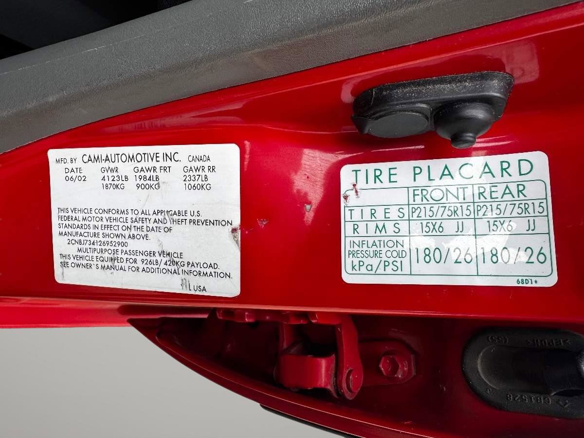 Used 2002 Chevrolet Tracker ZR2 image 28