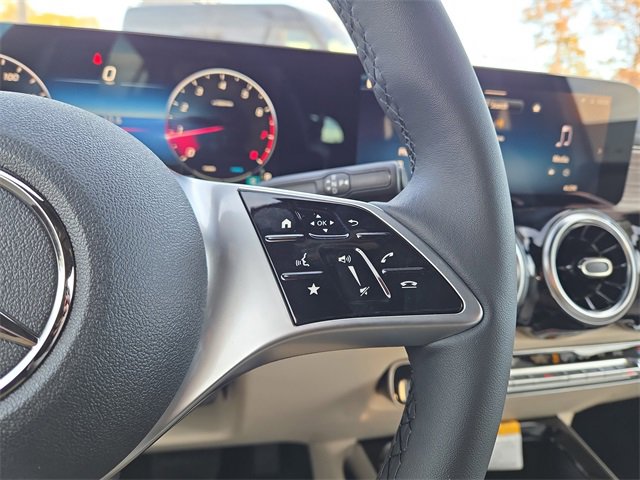 New 2026 Mercedes-Benz GLB 250 4MATIC image 17