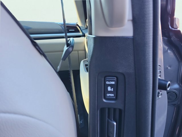 Used 2025 Honda Odyssey Touring image 25