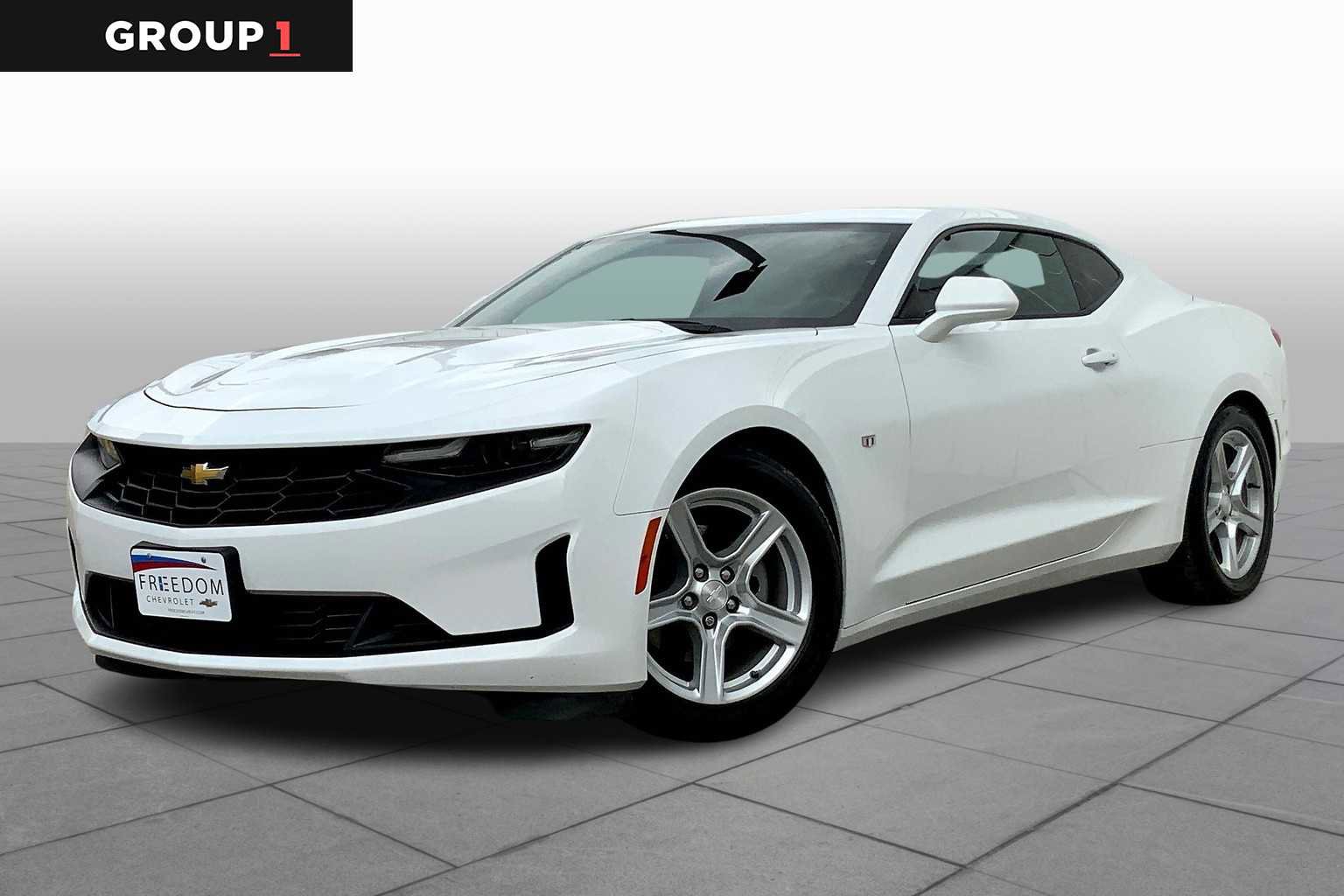 Used 2020 Chevrolet Camaro LT w/ Technology Package RWD image 1