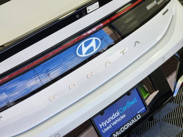 Certified 2025 Hyundai Sonata Limited FWD image 9